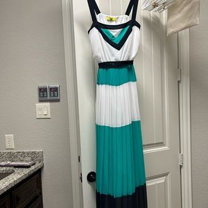 Banana Republic size 4 maxi dress